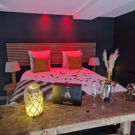 Au Fer A Cheval Hotell Gandelain Eksteriør bilde