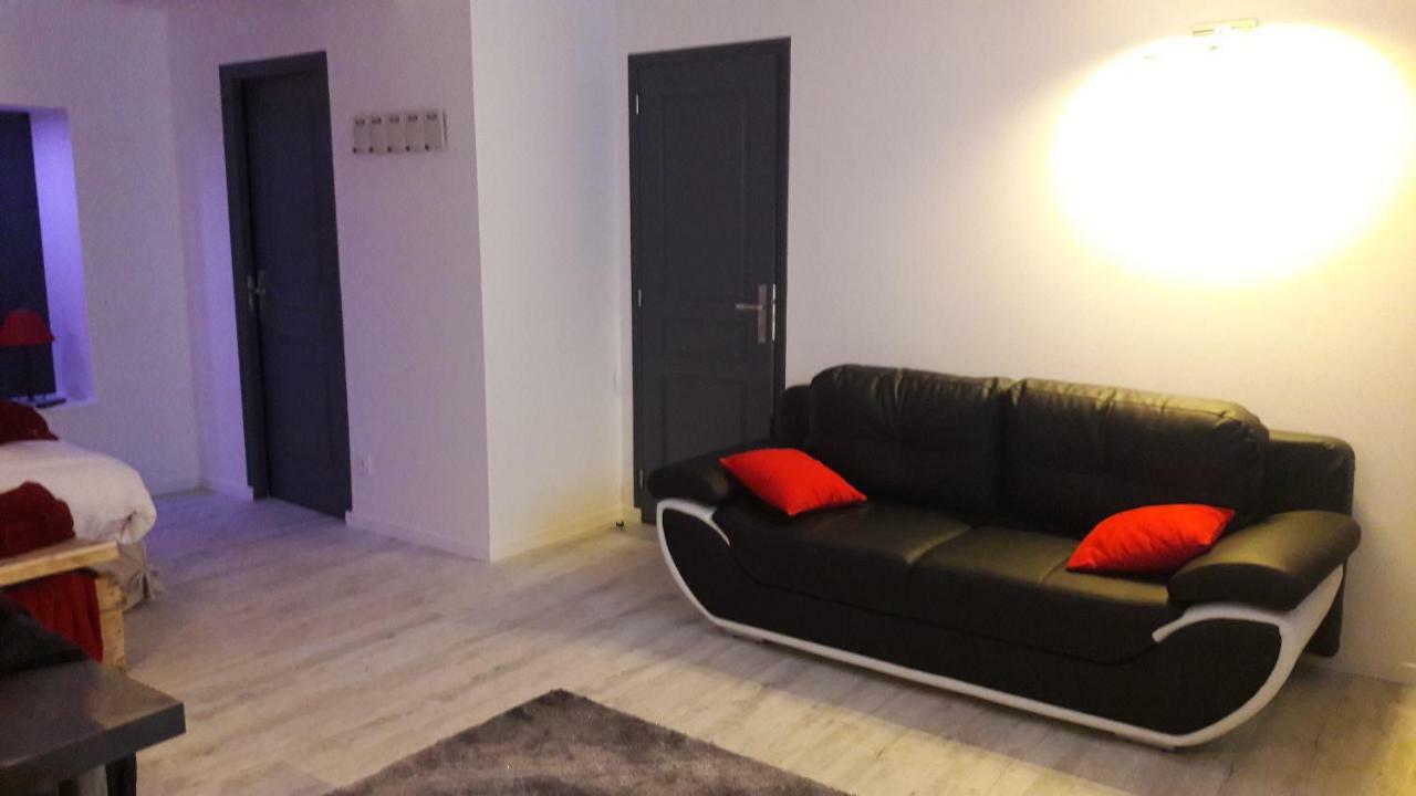 Au Fer A Cheval Hotell Gandelain Eksteriør bilde