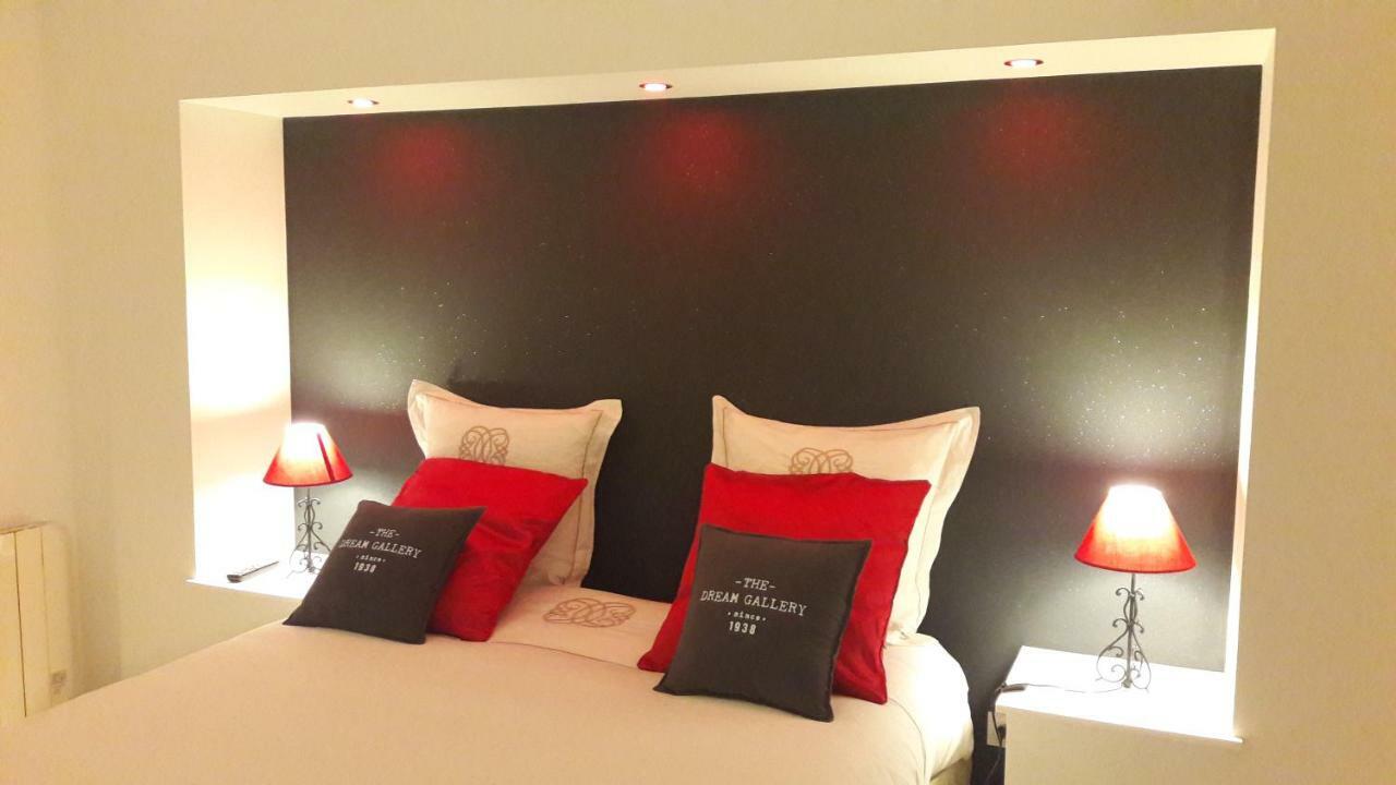 Au Fer A Cheval Hotell Gandelain Eksteriør bilde