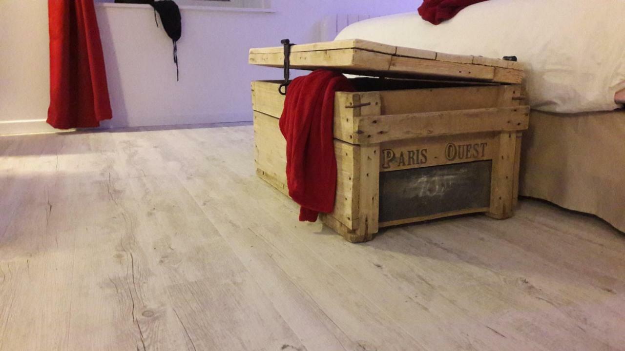 Au Fer A Cheval Hotell Gandelain Eksteriør bilde
